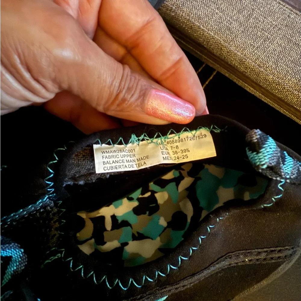 Black and Teal Water‎ Shoes